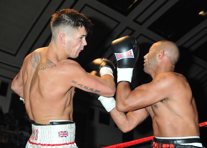 Coyle v Boulter a Phil Sharkey photo