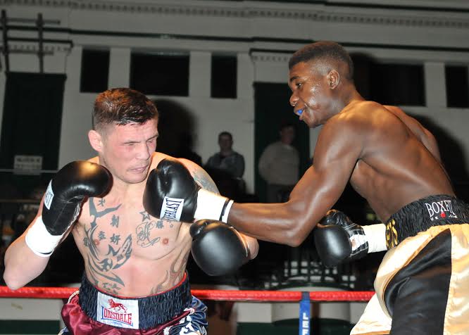 Richards v Morris a Phil Sharkey photo