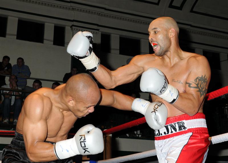 Leon Williams v JJ Ojuederie - Philip Sharkey